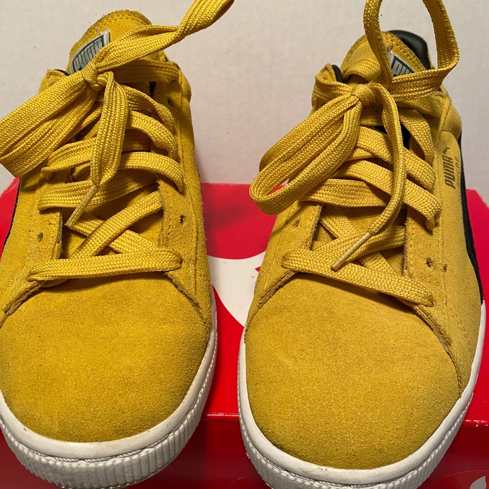 Mens Puma Mustard Suede Sneakers Size 10